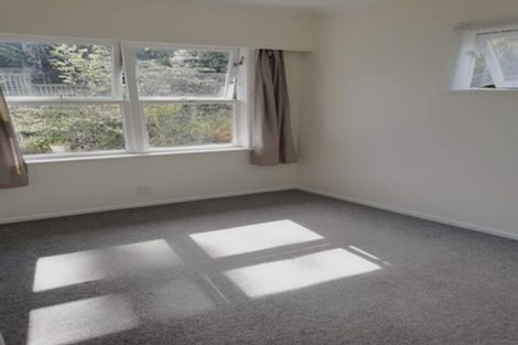 Photo of property in 1/30 Bruce Road, Glenfield, Auckland, 0629