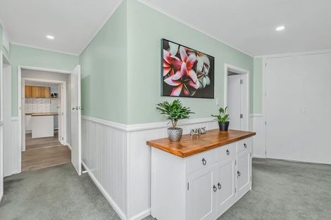 Photo of property in 413 Yaldhurst Road, Russley, Christchurch, 8042