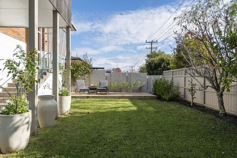 Photo of property in 1/33 Eversleigh Road, Belmont, Auckland, 0622