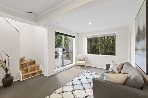 Photo of property in 1/31 Verran Road, Birkenhead, Auckland, 0626