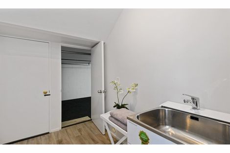 Photo of property in 21a Wairakei Road, Bryndwr, Christchurch, 8052