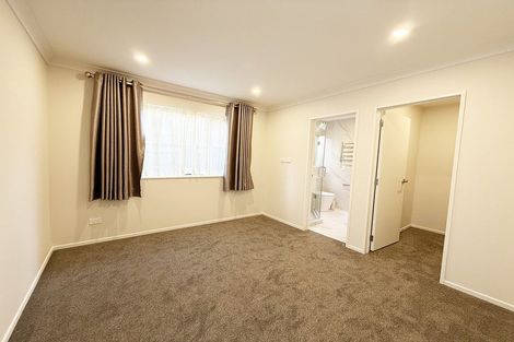 Photo of property in 7a Marco Place, Highland Park, Auckland, 2010