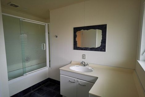 Photo of property in 3 Santa Rosa Terrace, Forrest Hill, Auckland, 0620