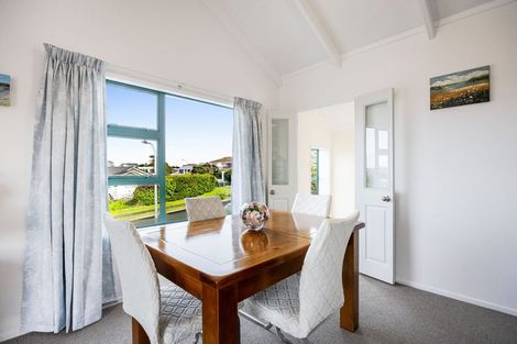 Photo of property in 16 Tamatea Drive, Snells Beach, 0920