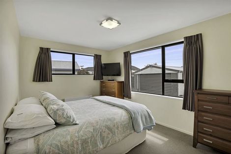 Photo of property in 10a Tamarisk Place, Parklands, Christchurch, 8083