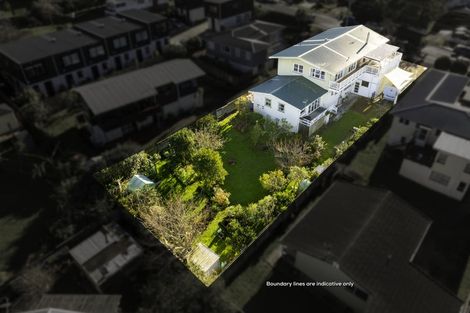 Photo of property in 15 Jaemont Avenue, Te Atatu South, Auckland, 0610