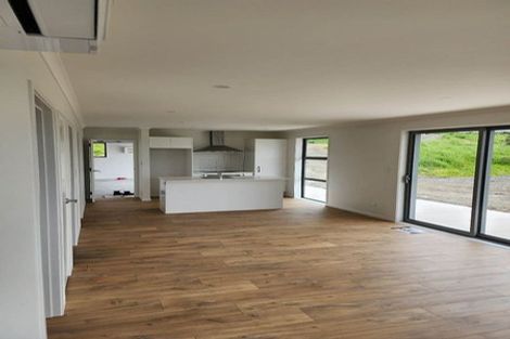 Photo of property in 177 Alf Access Road, Helensville, 0875