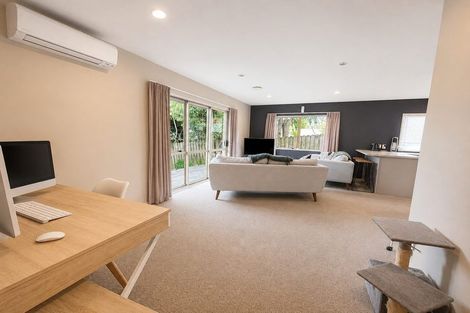 Photo of property in 308 Sunset Road, Windsor Park, Auckland, 0632