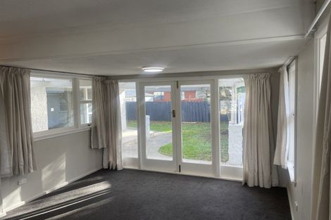 Photo of property in 17 Oakfield Street, Burnside, Christchurch, 8053