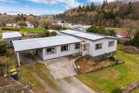 Photo of property in 4 Hill Street, Lawrence, 9532