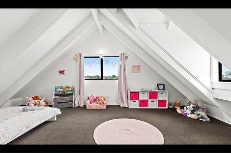 Photo of property in 6 Te Moau Avenue, Parakai, 0830