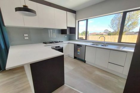 Photo of property in 26 Golfland Drive, Golflands, Auckland, 2013
