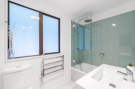 Photo of property in 37 Ruahine Street, Paraparaumu, 5032