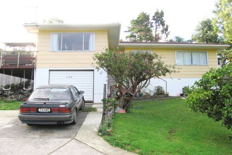 Photo of property in 1/35 Camrose Place, Glenfield, Auckland, 0629