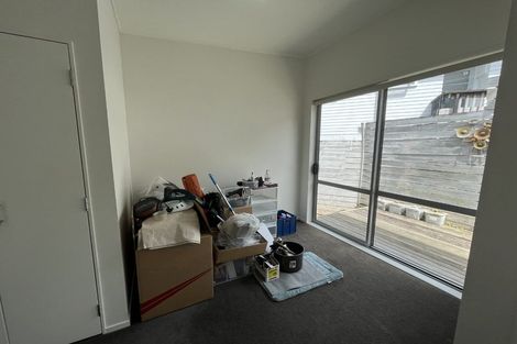 Photo of property in 8 Oreil Avenue, West Harbour, Auckland, 0618