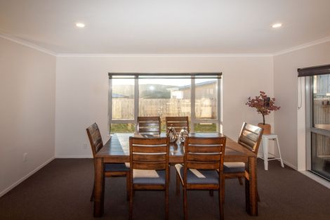 Photo of property in 187 Mark Avenue, Grenada Village, Wellington, 6037