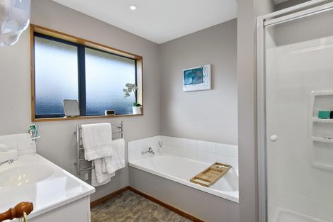 Photo of property in 37 Durrell Way, Rolleston, 7614