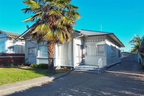 Photo of property in 43 Latham Street, Napier South, Napier, 4110