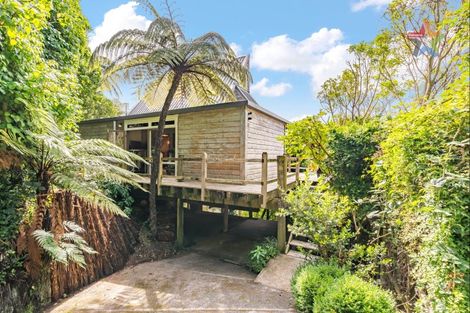 Photo of property in 22 Maungaraki Road, Korokoro, Lower Hutt, 5012