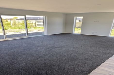 Photo of property in 52 Watkins Drive, Rangiora, 7400