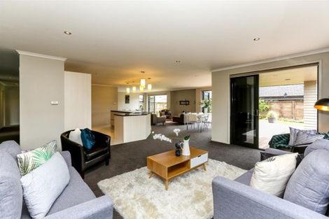 Photo of property in 9 St Andrews Parkway, Waiwhakaiho, New Plymouth, 4312