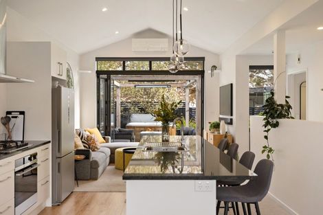 Photo of property in 5 Phoenix Lane, Arthurs Point, Queenstown, 9371