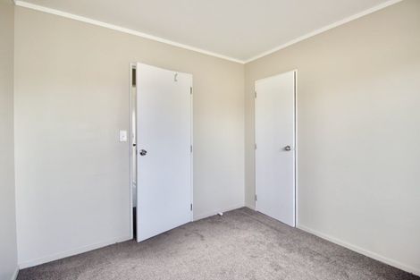 Photo of property in 49 Dungarvon Place, Clendon Park, Auckland, 2103