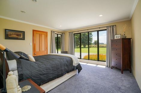 Photo of property in 98 Erskine Road, Otatara, Invercargill, 9879