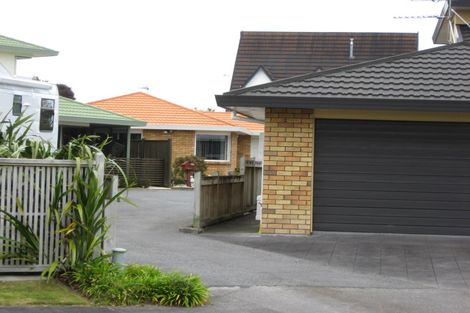 Photo of property in 2/20 Kellyville Heights, Merrilands, New Plymouth, 4312