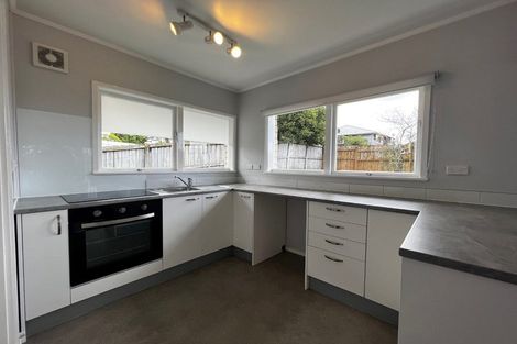 Photo of property in 1/31 Marcel Place, Glenfield, Auckland, 0629