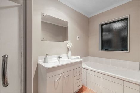 Photo of property in 84a Glengarry Road, Glen Eden, Auckland, 0602