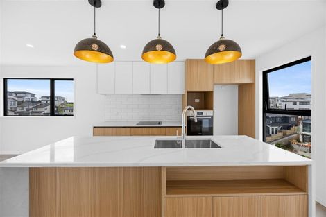 Photo of property in 12 Kautawa Lane, Massey, Auckland, 0614