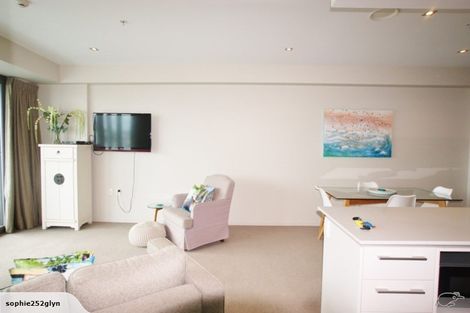 Photo of property in 33/8 Maunganui Road, Mount Maunganui, 3116