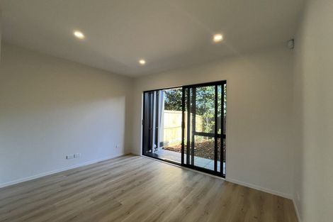 Photo of property in 44e Westgate Drive, Westgate, Auckland, 0614