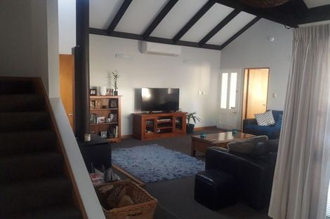 Photo of property in 1/196 Dowse Drive, Maungaraki, Lower Hutt, 5010