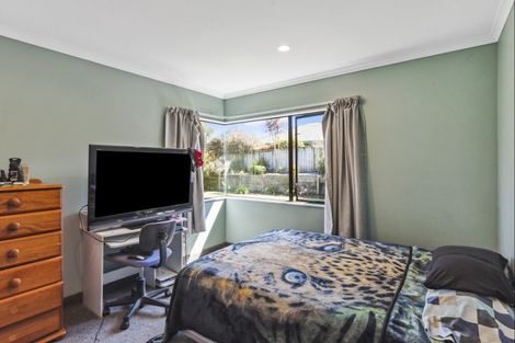 Photo of property in 47 Lorna Irene Drive, Raumati South, Paraparaumu, 5032