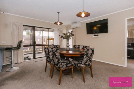 Photo of property in 10 Botanical Road, Takaro, Palmerston North, 4412