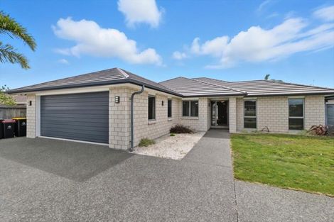 Photo of property in 82 Golden Sands Drive, Papamoa Beach, Papamoa, 3118