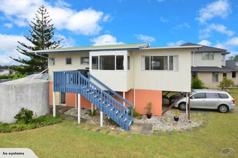 Photo of property in 44 Shakespear Road, Army Bay, Whangaparaoa, 0930