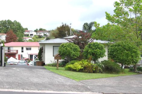 Photo of property in 58 Sungrove Rise, Sunnyvale, Auckland, 0612