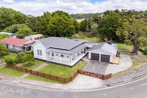 Photo of property in 17 Franklin Road, Paparoa, 0571