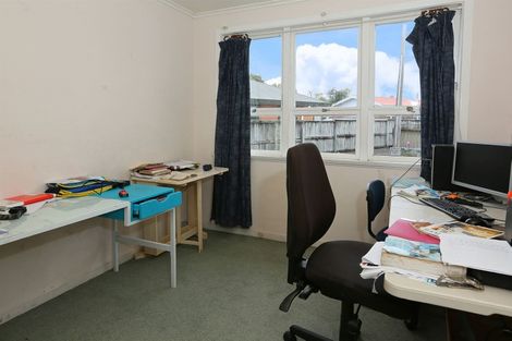 Photo of property in 4 Abel Tasman Avenue, Henderson, Auckland, 0610