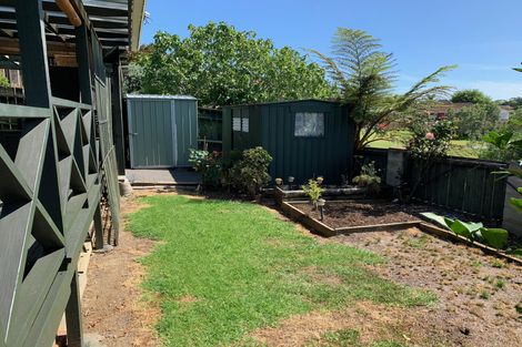 Photo of property in 2/121 Prince Regent Drive, Half Moon Bay, Auckland, 2012