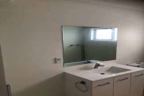 Photo of property in 2/42 Montreal Grove, Kingston, Wellington, 6021