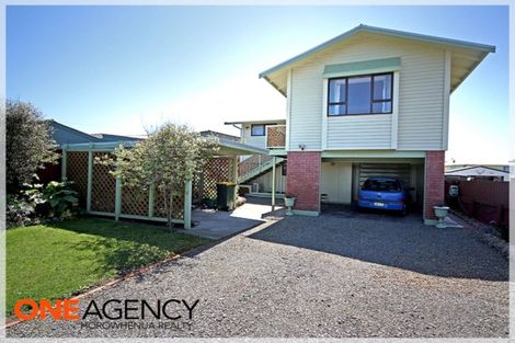 Photo of property in 39 Shortt Street, Foxton Beach, Foxton, 4815