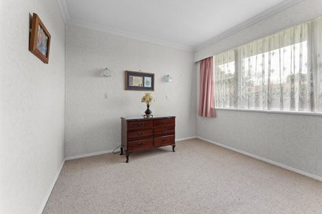 Photo of property in 26 Karaka Crescent, Levin, 5510