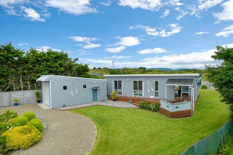 Photo of property in 11 Ramona Avenue, Waitarere Beach, Levin, 5510