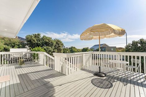 Photo of property in 1338 Papamoa Beach Road, Papamoa Beach, Papamoa, 3118