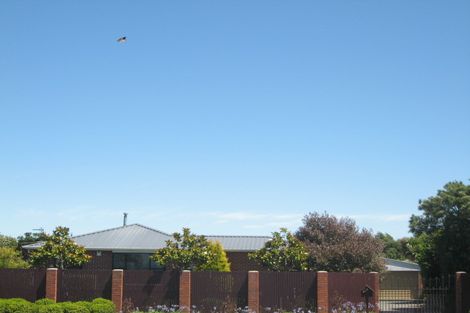 Photo of property in 8 Masham Road, Broomfield, Christchurch, 8042