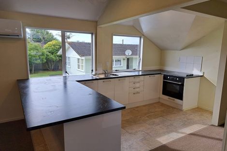 Photo of property in 61 Gloria Avenue, Te Atatu Peninsula, Auckland, 0610